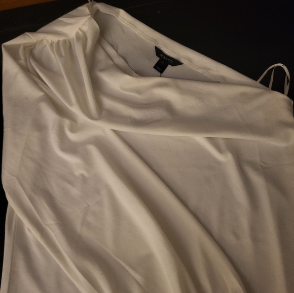 1 sleeve RW & CO top - Picture 2 of 5